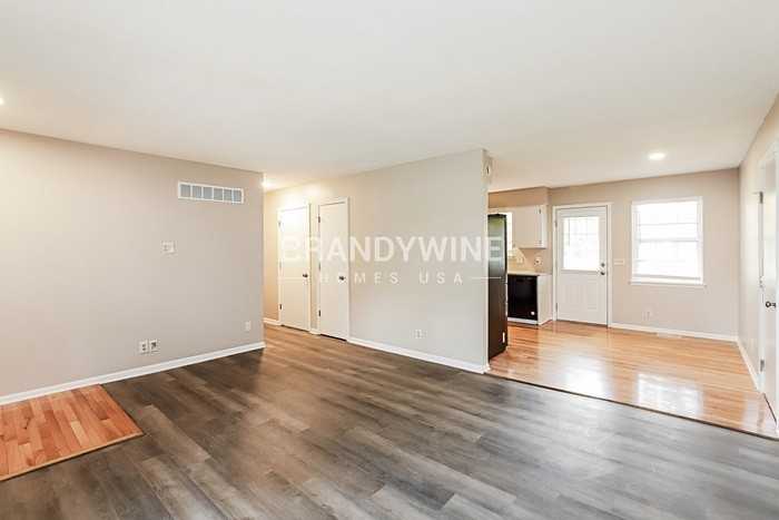 1402 Rose St #1402 - Photo 2 of 25