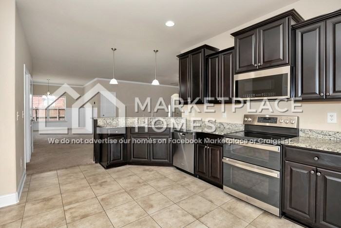 275 Harold Murphy Dr - Photo 6 of 35