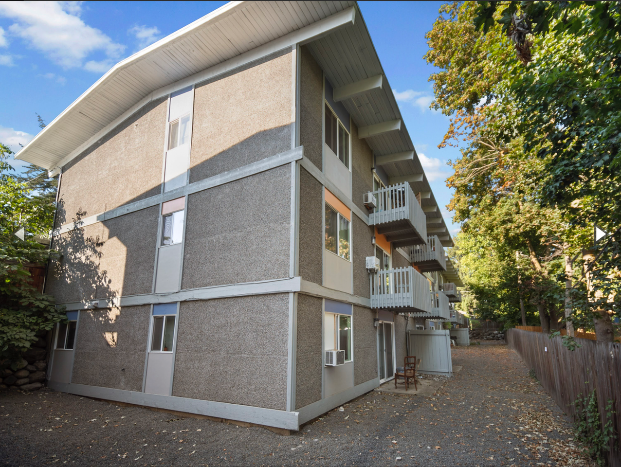 8921 East Liberty Avenue - Photo 2 of 18