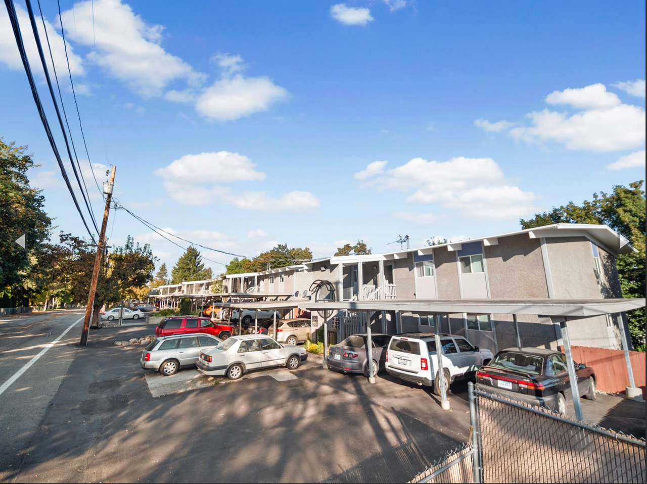 8921 East Liberty Avenue - Photo 3 of 18