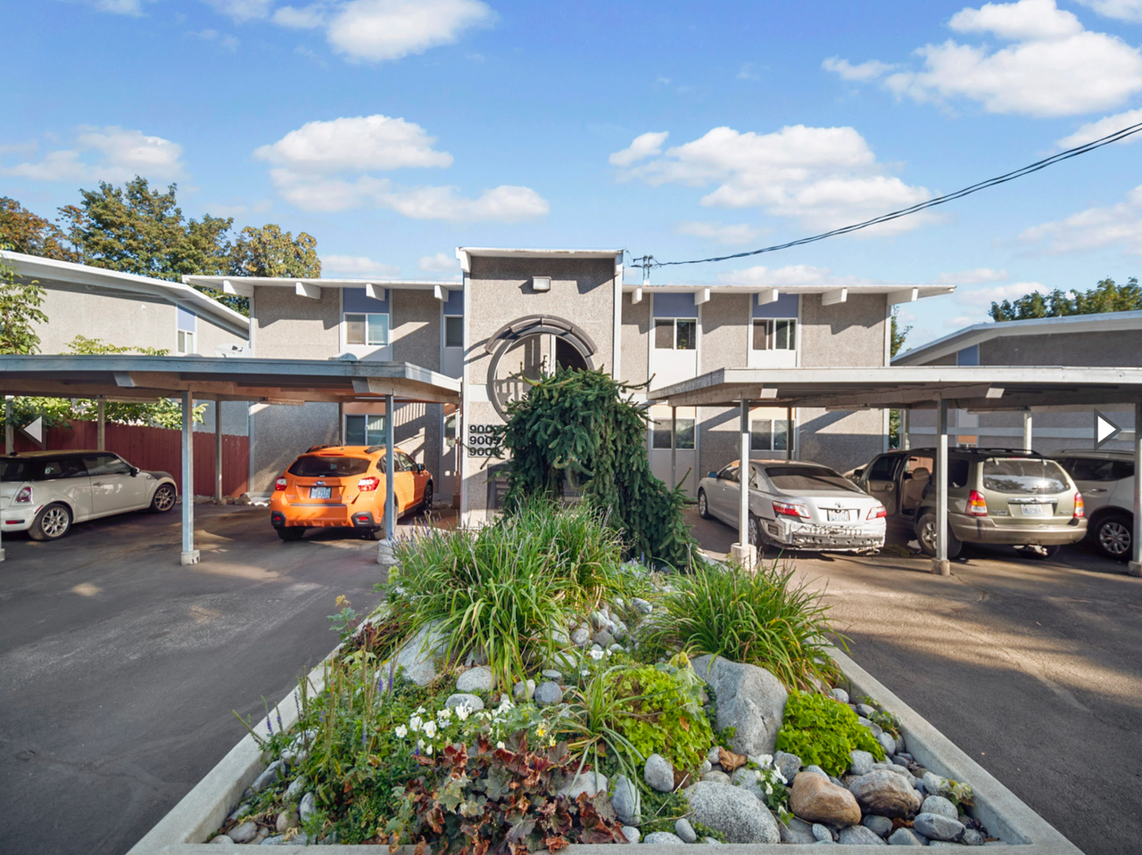 8921 East Liberty Avenue - Photo 4 of 18