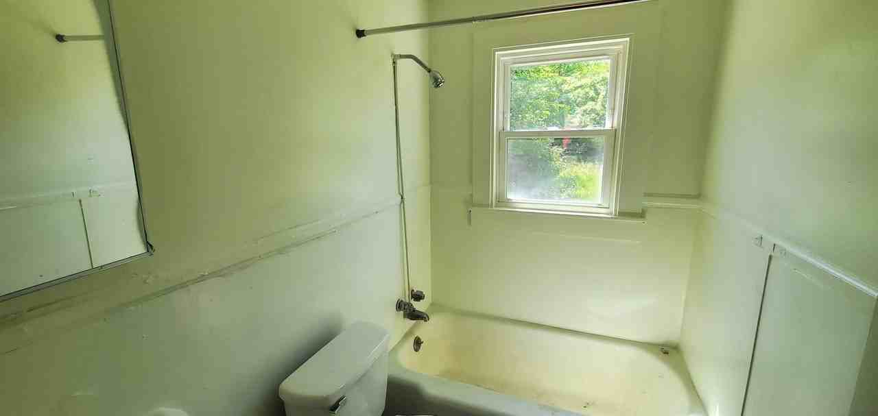 1000 Arbor Dr - Photo 3 of 9