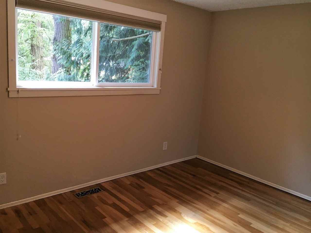 11227 115th Pl Ne - Photo 7 of 23