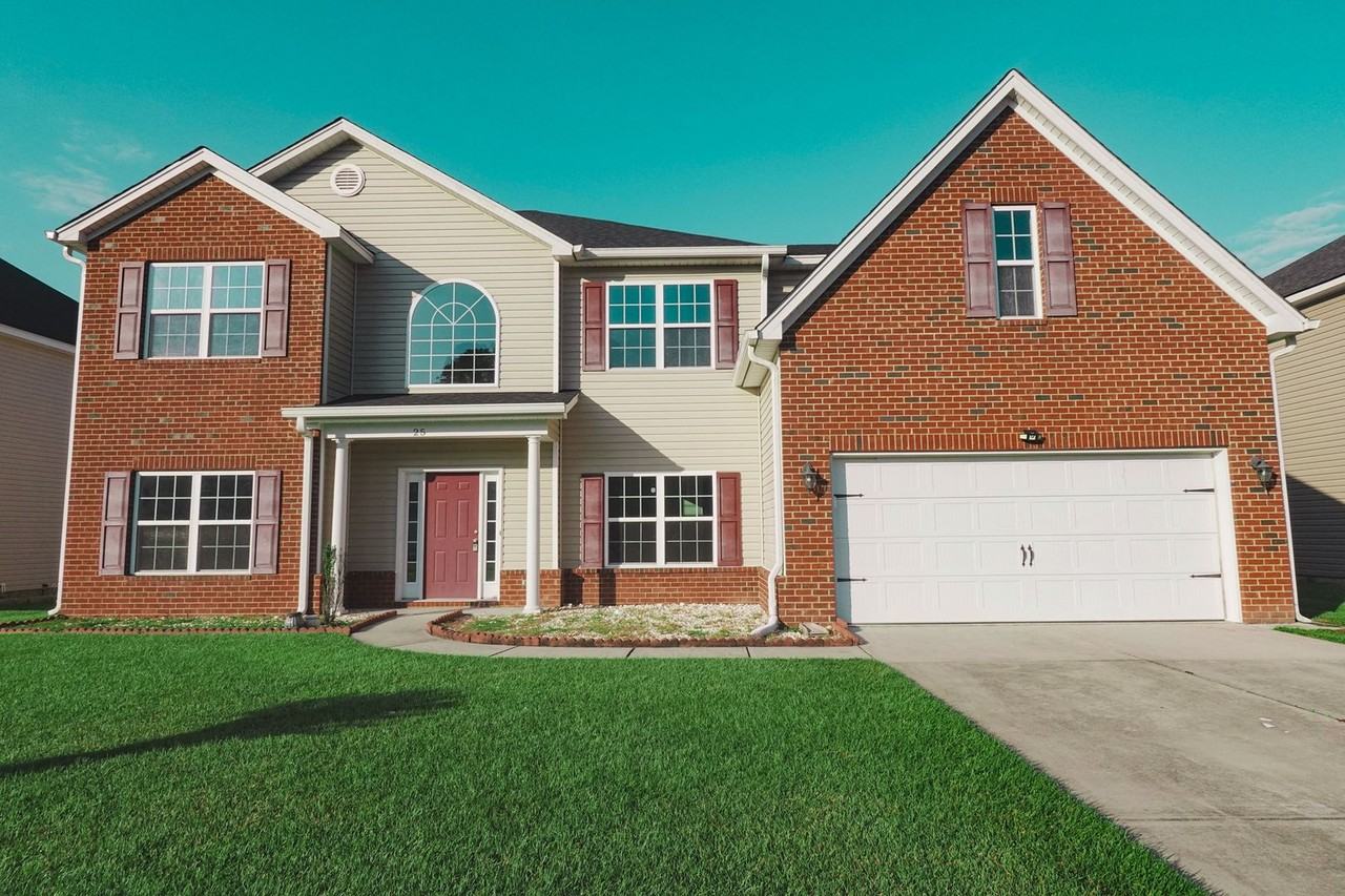 25 Litchfield Dr - Photo 2 of 50