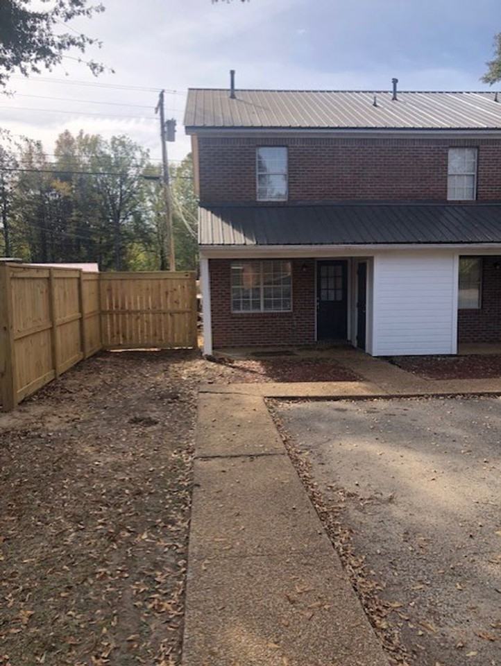 468b Mobile Street - Photo 2 of 8