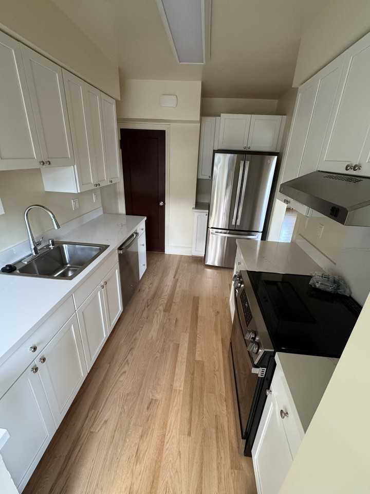 1290 Storey Avenue #B - Photo 3 of 12