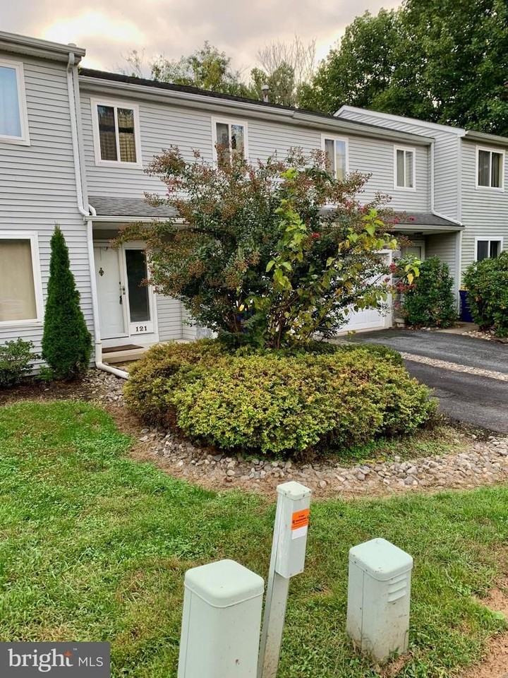 121 Register Dr - Photo 2 of 21