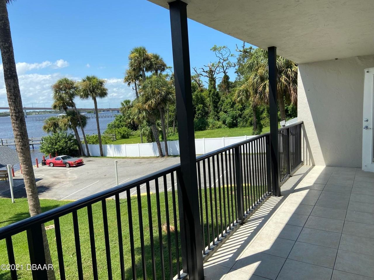 900 S Peninsula Dr - Photo 2 of 15
