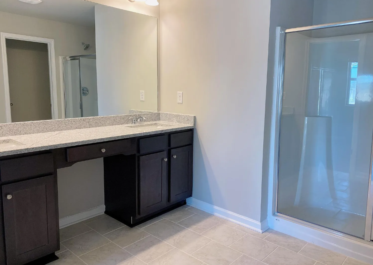 3737 Prospect Point Dr - Photo 3 of 8