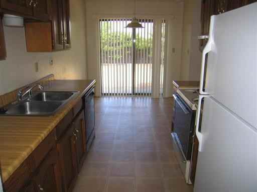 8216 Eddy Ave NE - Photo 3 of 10