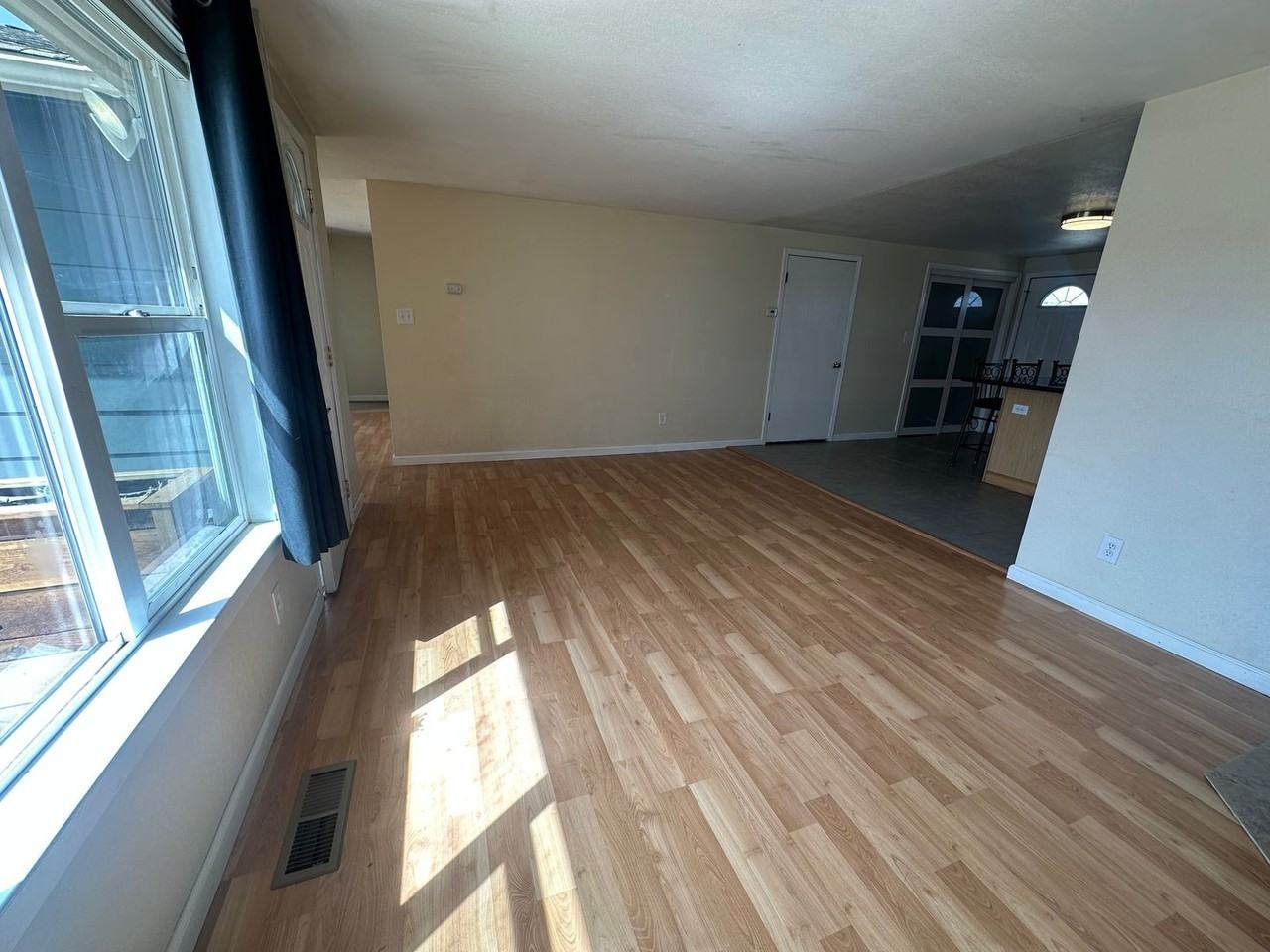 10725 Santa Fe Rd - Photo 3 of 15