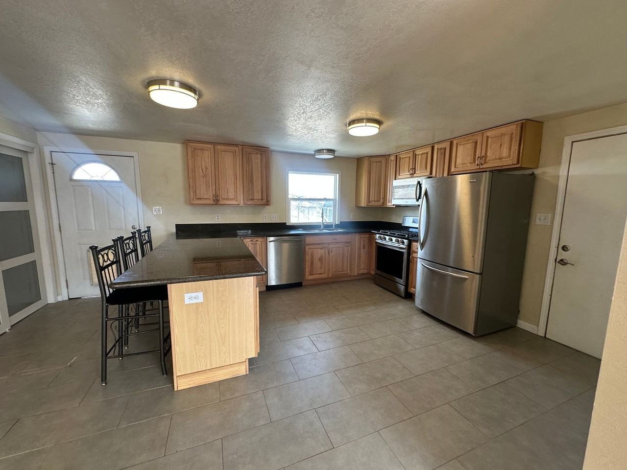 10725 Santa Fe Rd - Photo 5 of 15