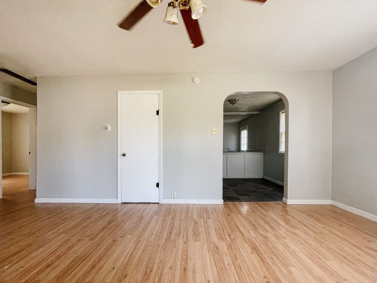 2505 East 13th Street - Photo 3 of 18