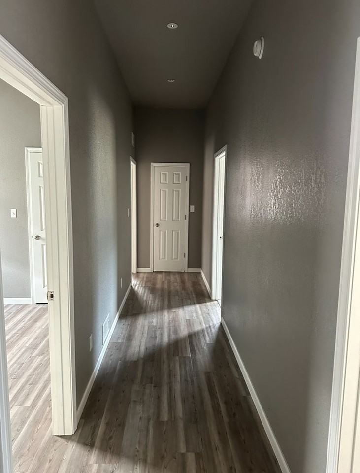 7421 Terry St - Photo 7 of 7