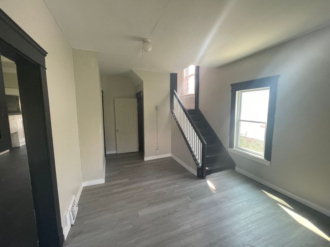 552 East 120th Street - Photo 4 of 25