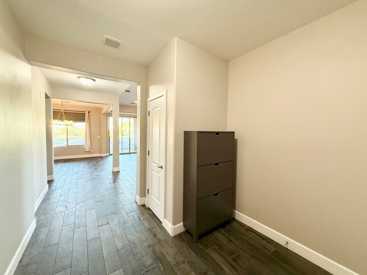 220 220 Mackenzie Rose Dr - Photo 3 of 20