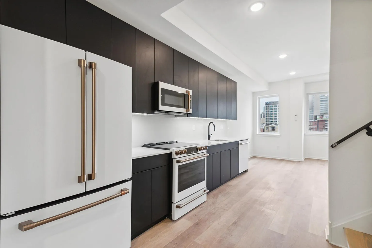 225 N 12th St - Photo 2 of 50