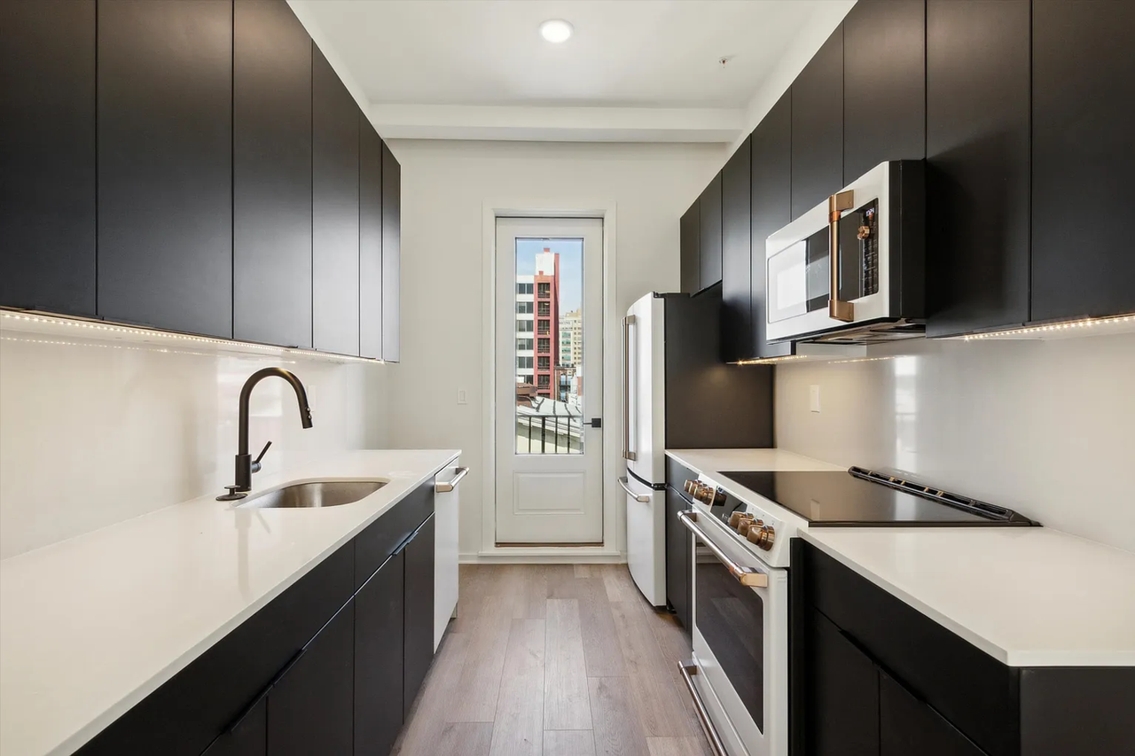 225 N 12th St - Photo 4 of 50