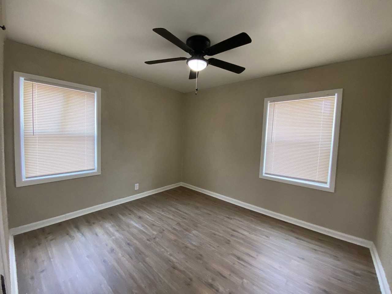 13500 Penrod St - Photo 7 of 8