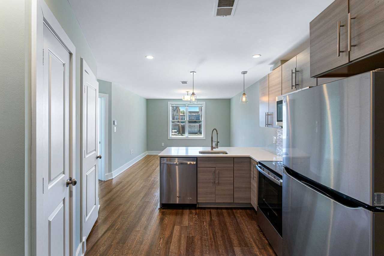 The Lotus - Photo 6 of 39