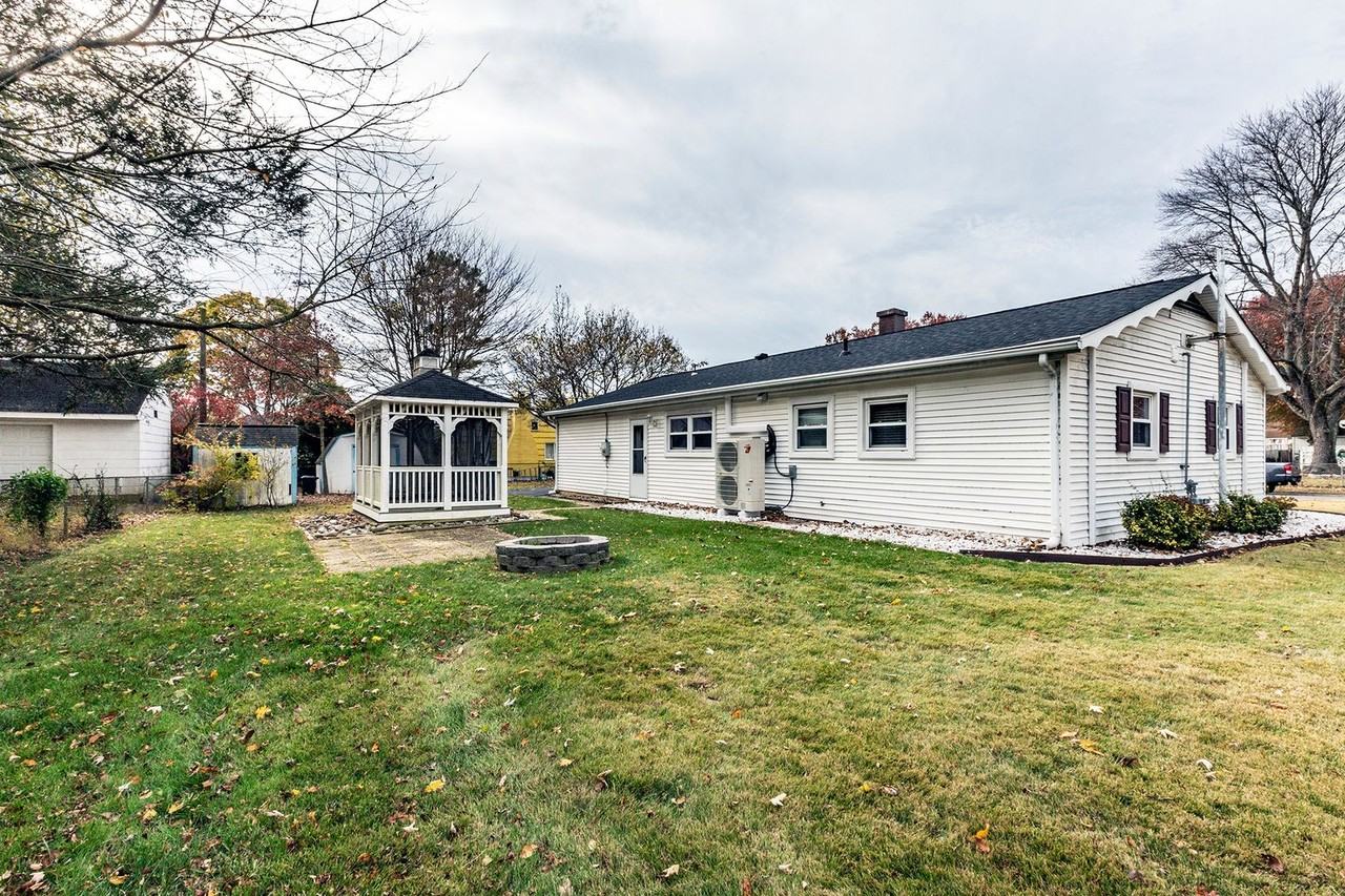 135 Garrett Road - Photo 2 of 14