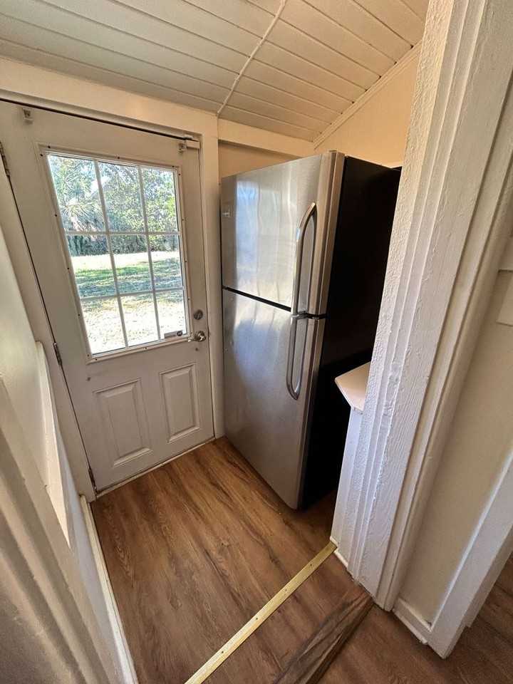 427 S Macarthur Ave - Photo 7 of 15