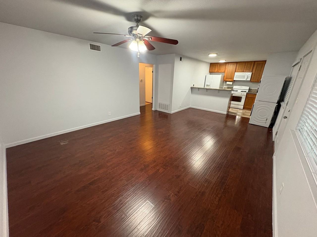 5912 Walerga Rd - Photo 3 of 29