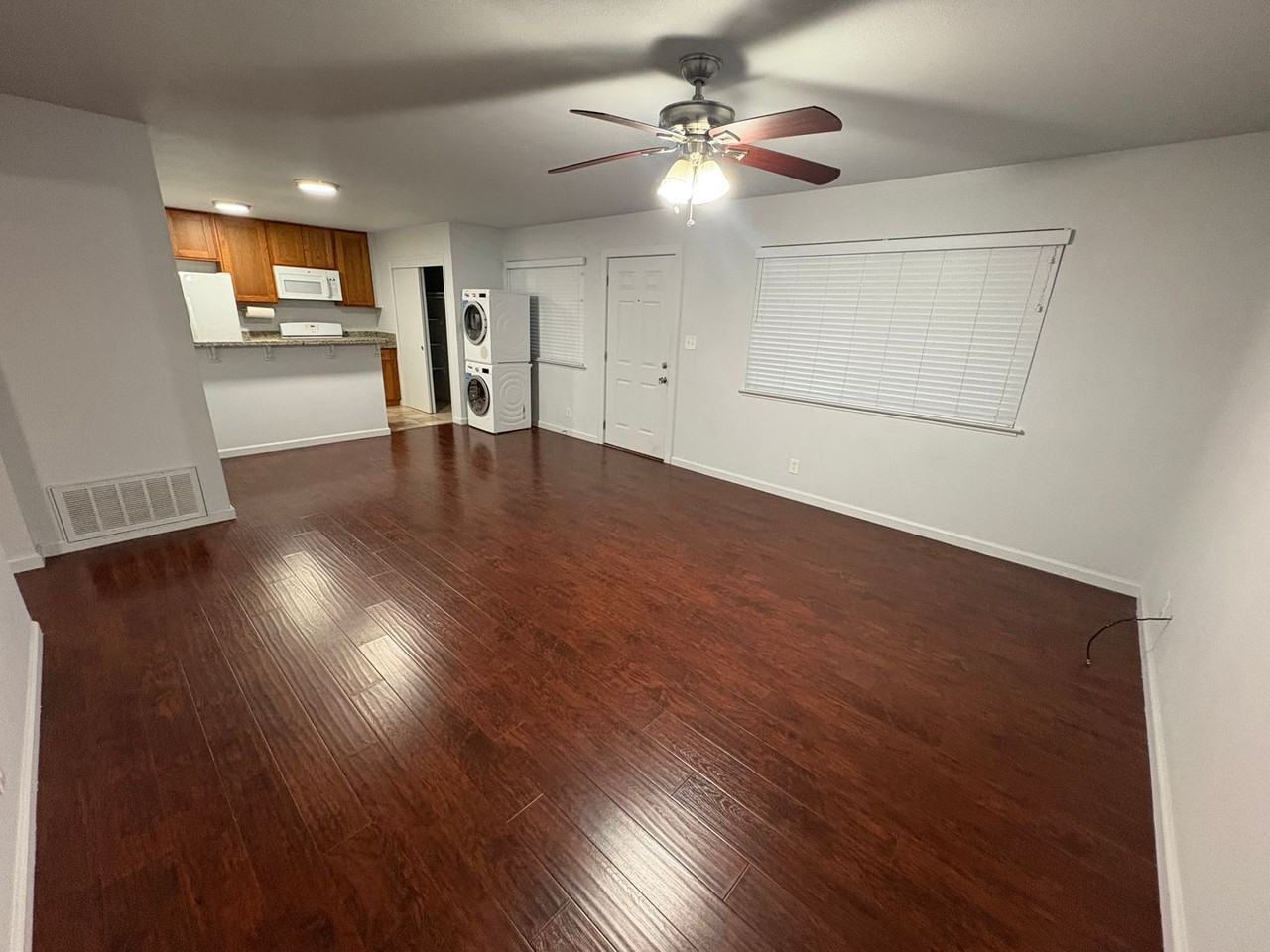 5912 Walerga Rd - Photo 4 of 29