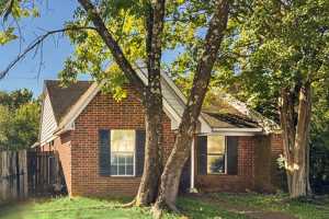 featured image of 6481 Summer Creek East