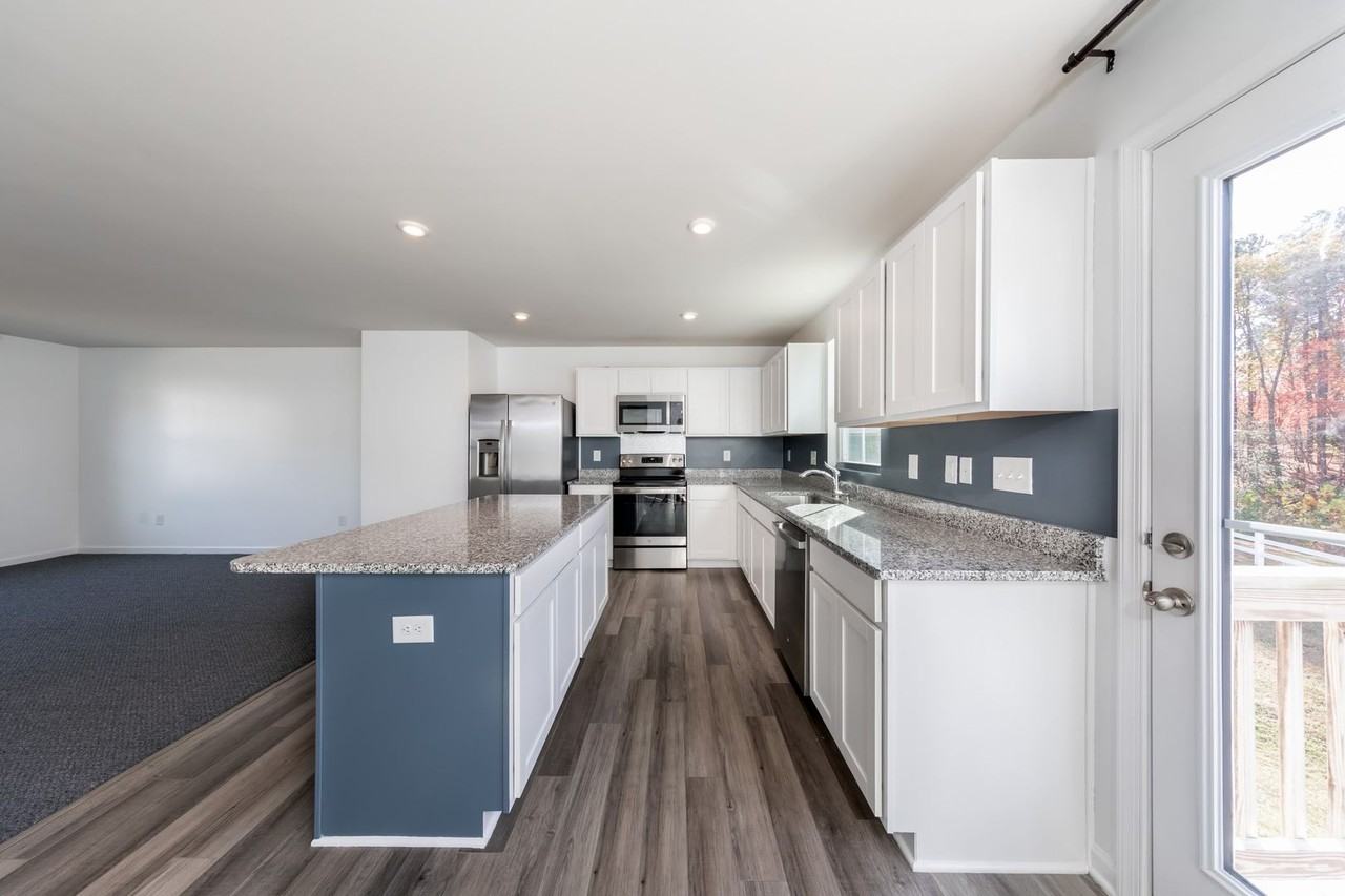 116 Makayla Dr - Photo 4 of 16