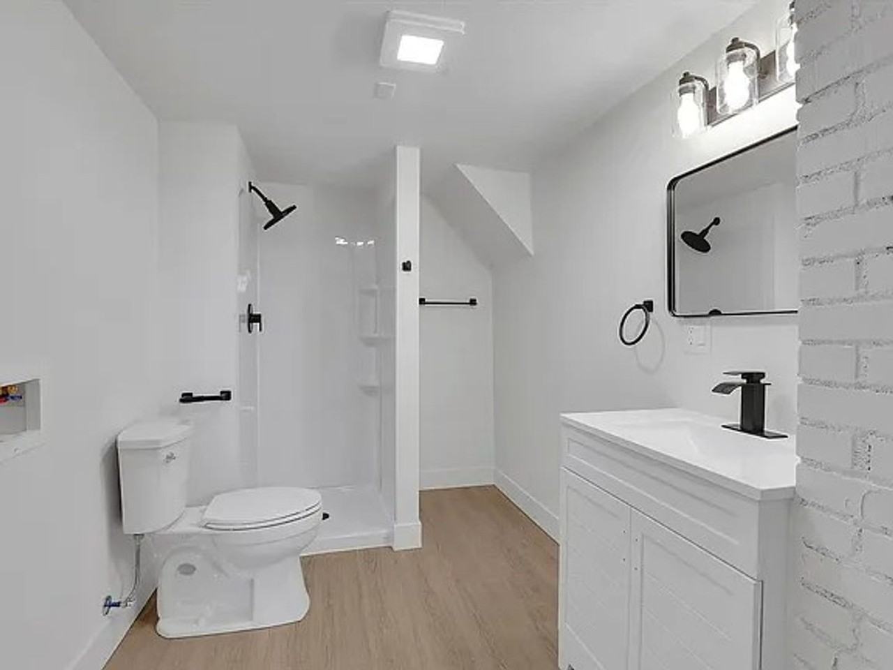 608 S University Rd - Photo 6 of 9