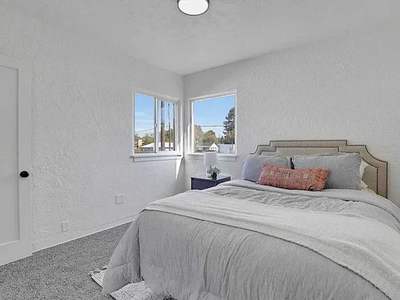 608 S University Rd - Photo 7 of 9