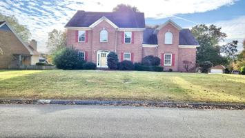 featured image of 3901 S Lake Blvd