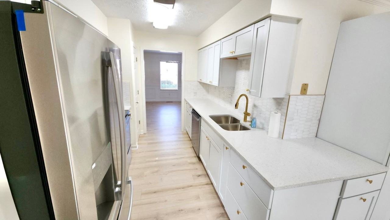 3901 South Lake Boulevard - Photo 7 of 25