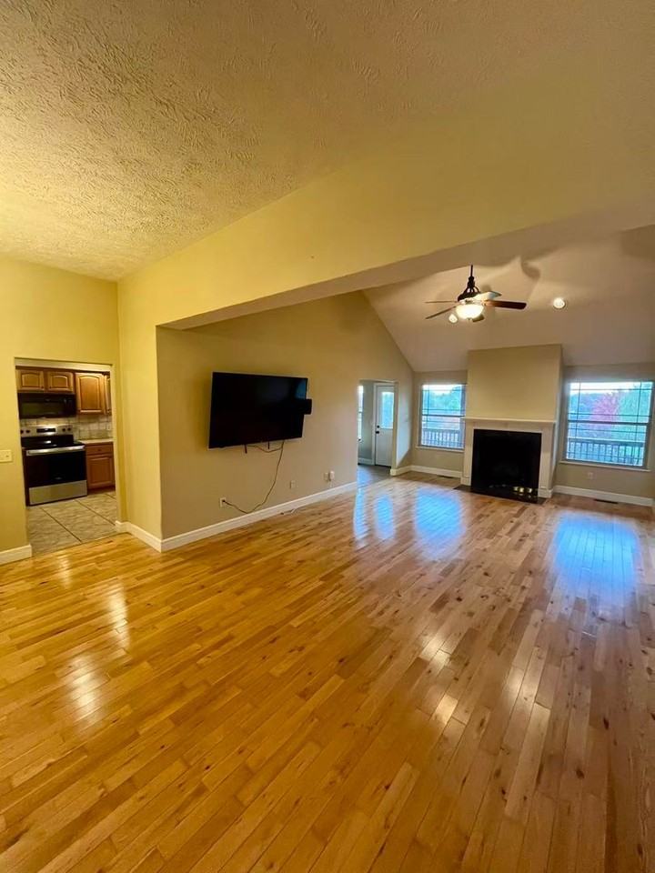 4665 West Blackfoot Street - Photo 4 of 50