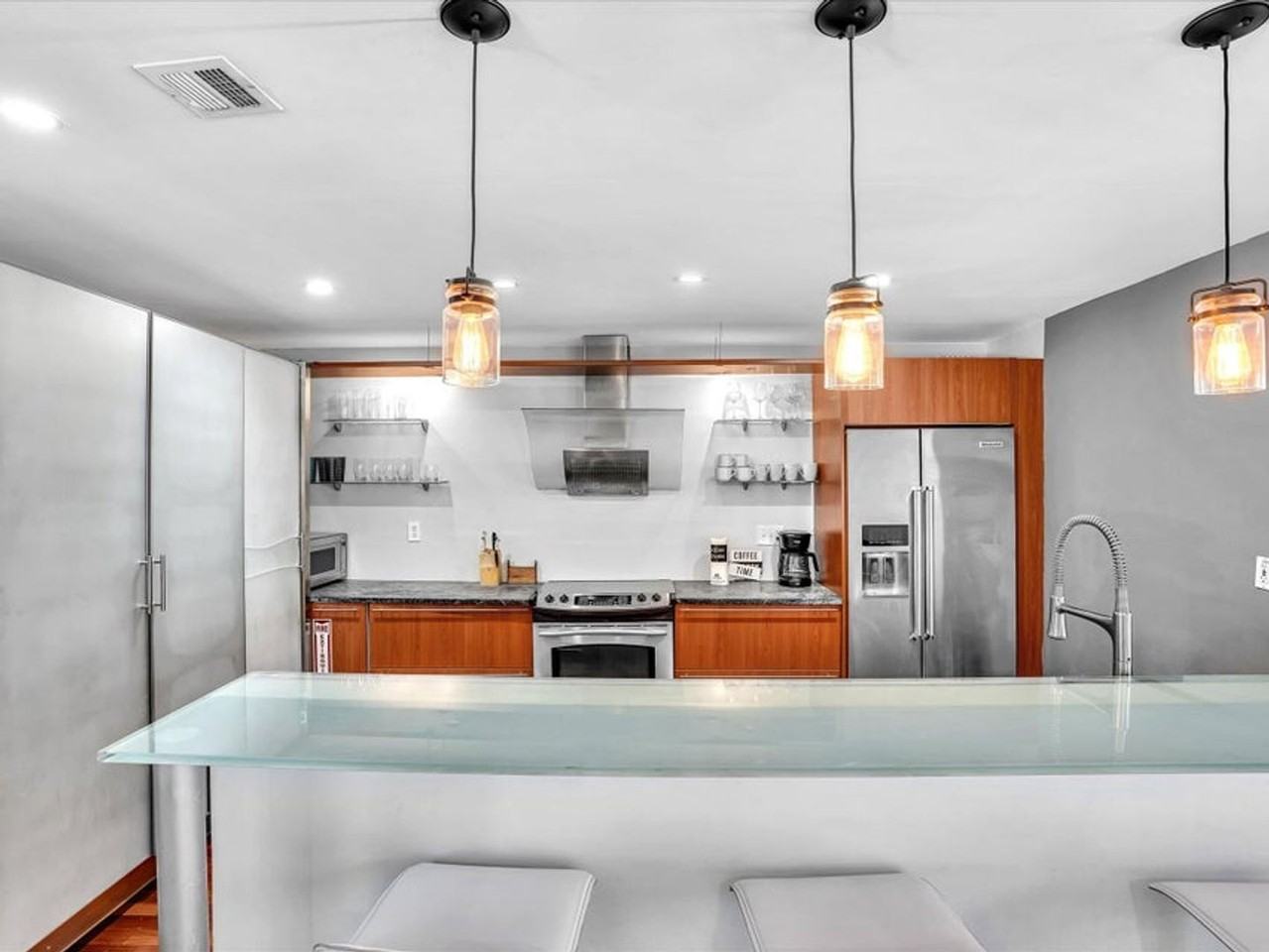 1786 Ne 21st St - Photo 2 of 16