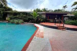 featured image of 1915 Country Club Prado #0