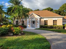 featured image of 16 Golf View Dr
