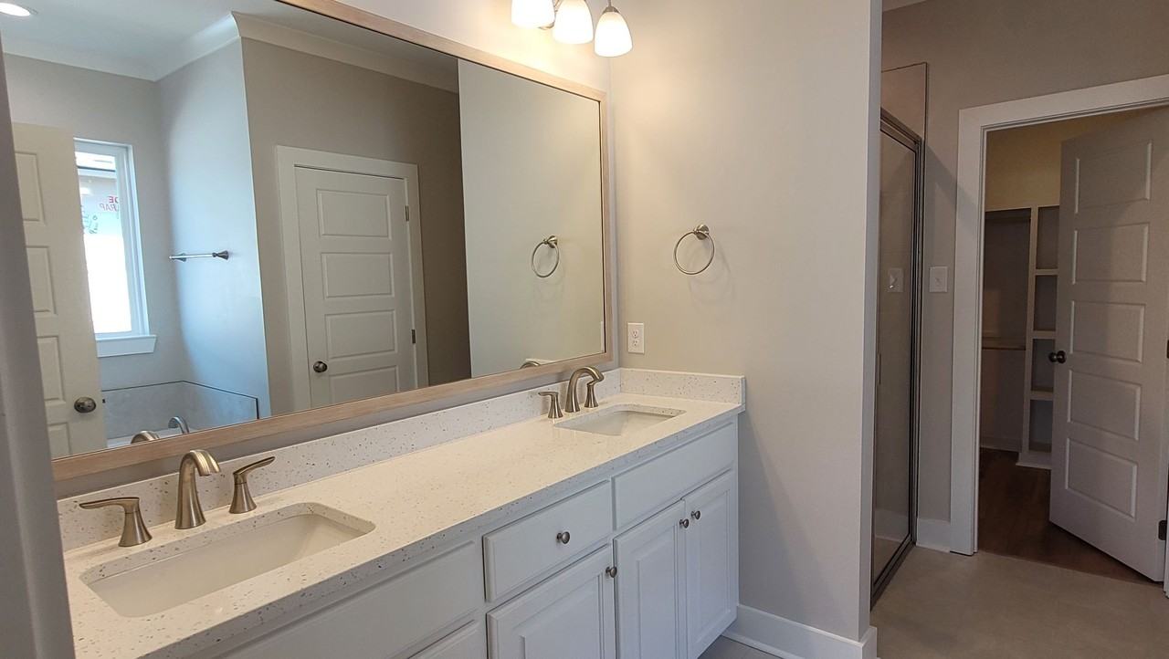 3043 Creekmere Ln - Photo 3 of 16