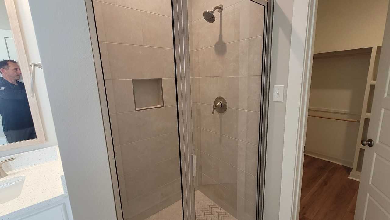 3043 Creekmere Ln - Photo 4 of 16