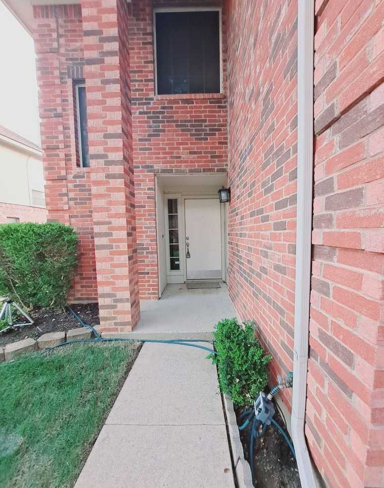 4617 Sandera Ln - Photo 2 of 23