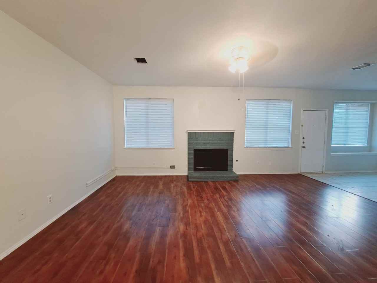 4617 Sandera Ln - Photo 3 of 23