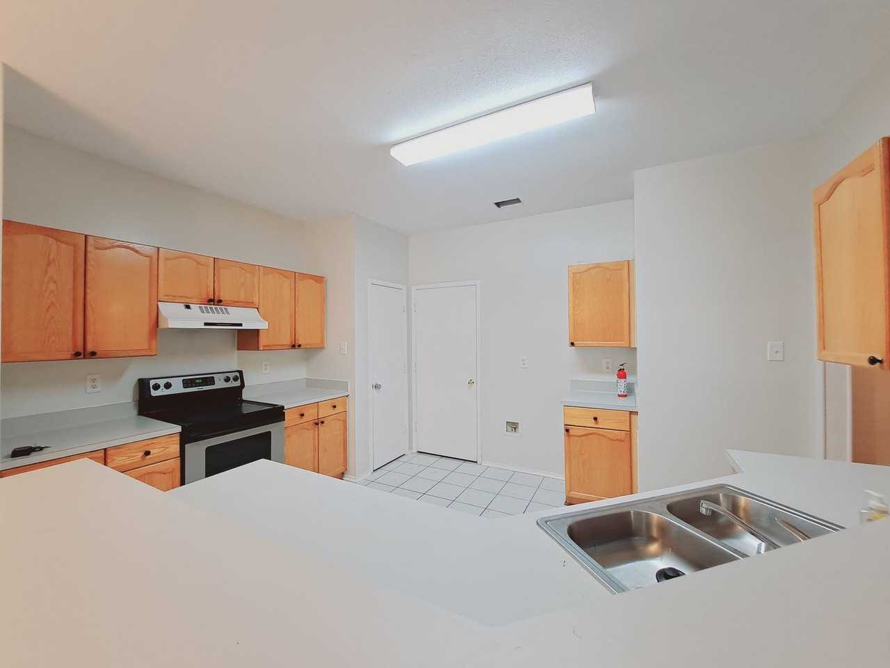 4617 Sandera Ln - Photo 7 of 23