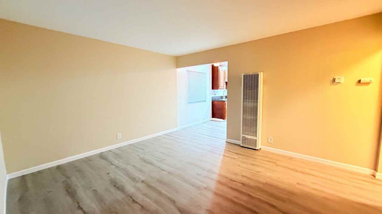 1370 Warburton Ave - Photo 2 of 10