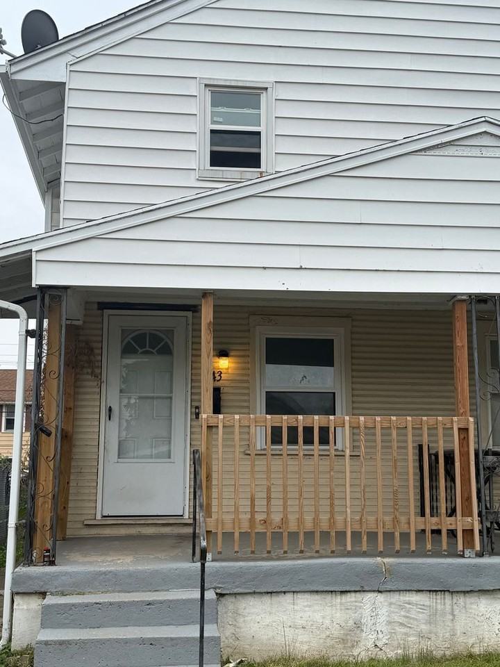 1541 1541 - 1543 Dietzen Ave - Photo 3 of 3