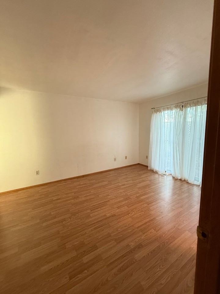 2024 Se 8th Dr - Photo 6 of 13