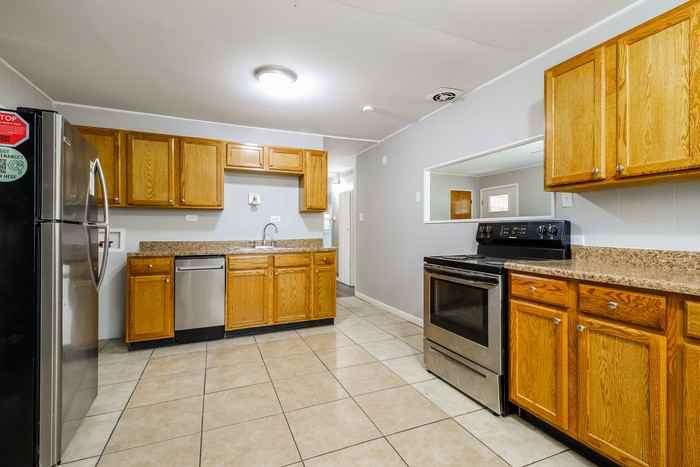 6917 Sayler Ave - Photo 5 of 12