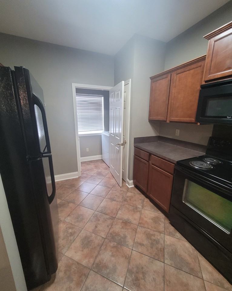 8 Townhouse Cv #8 - Photo 4 of 19