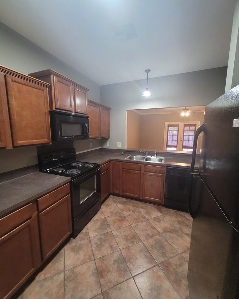 8 Townhouse Cv #8 - Photo 5 of 19