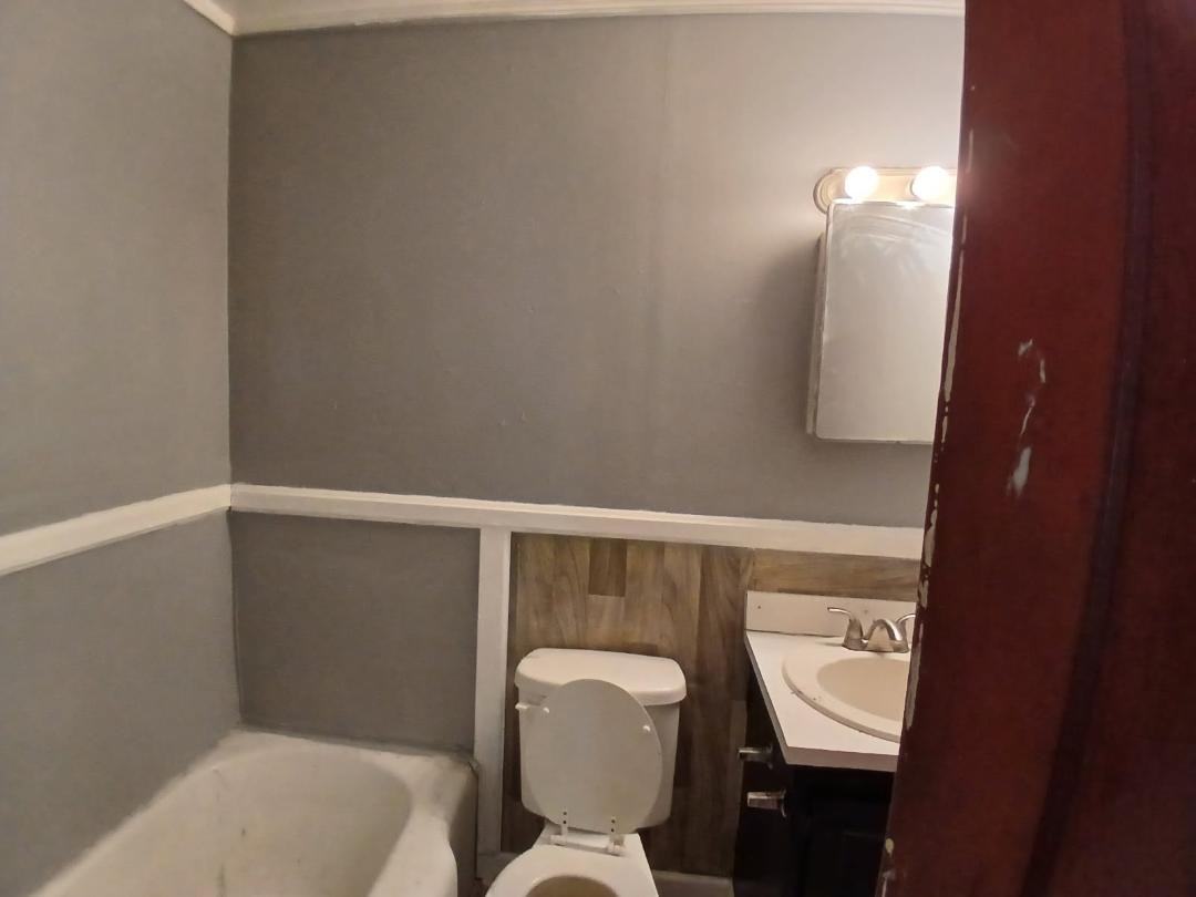 1904 10th Avenue #NA - Photo 2 of 4